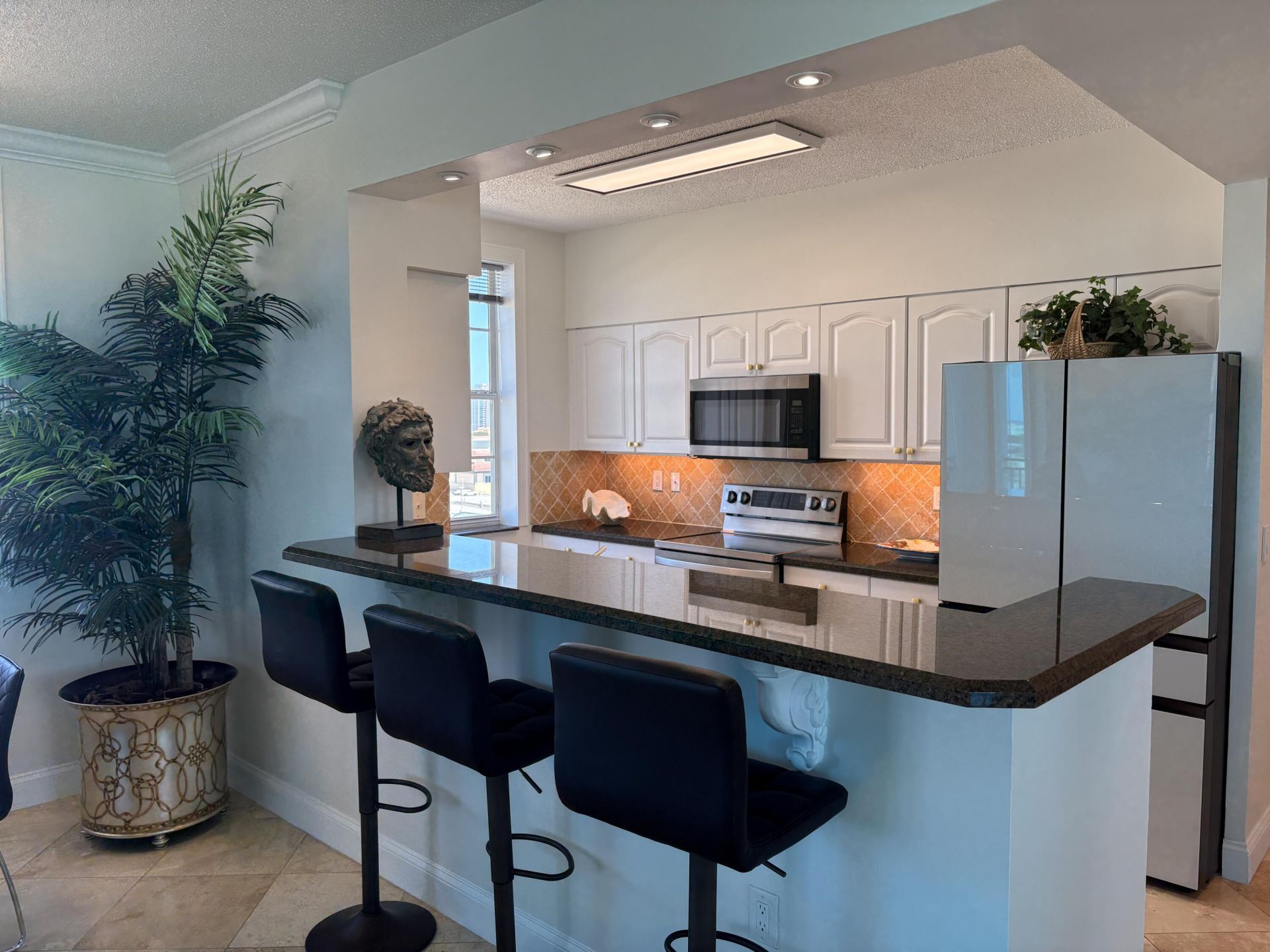 616 Clearwater Park Road, Unit 1202, West Palm Beach, FL 33401 Photo