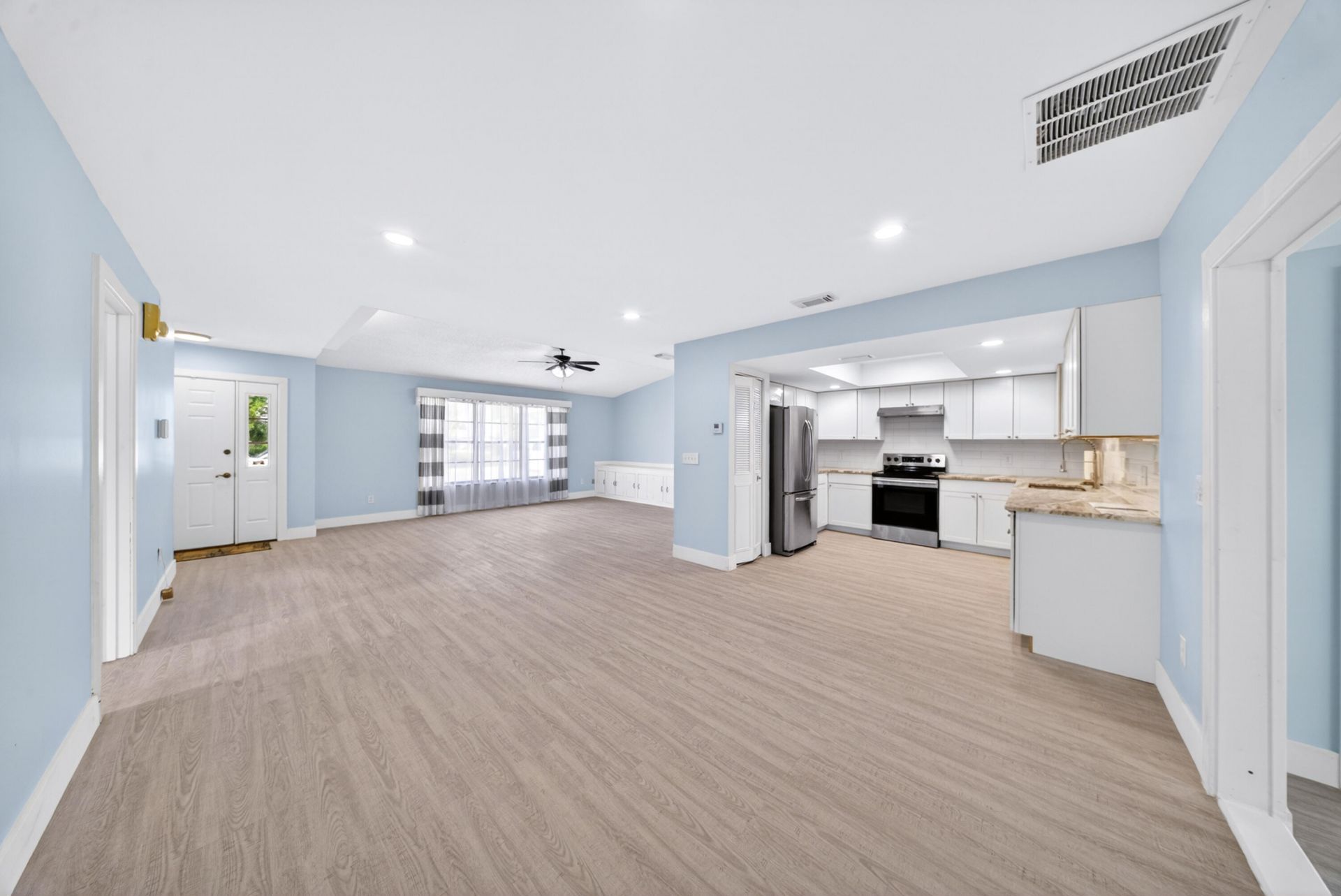 662 SE Essex Drive, Port Saint Lucie, FL 34984 Photo