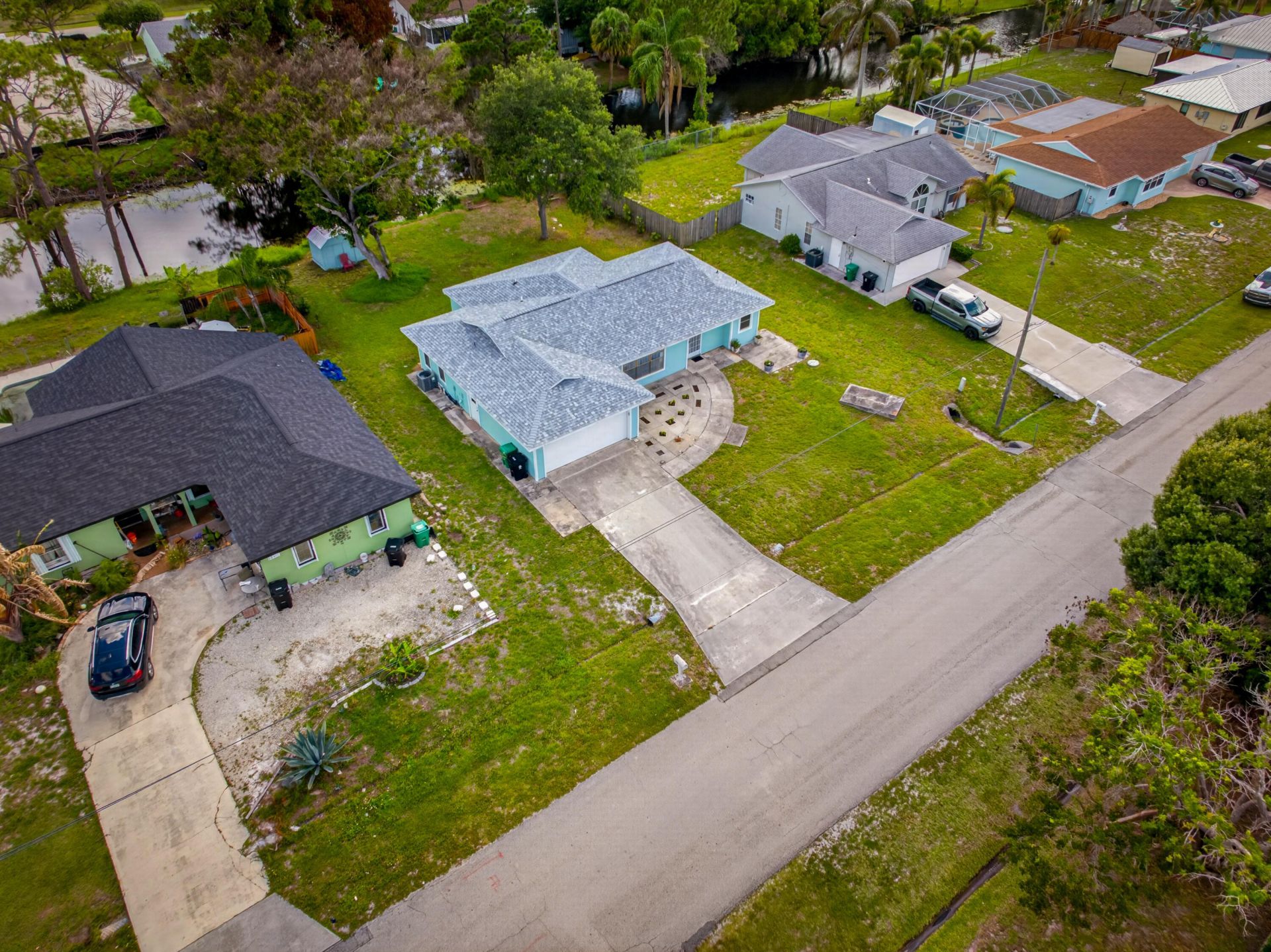 662 SE Essex Drive, Port Saint Lucie, FL 34984 Photo