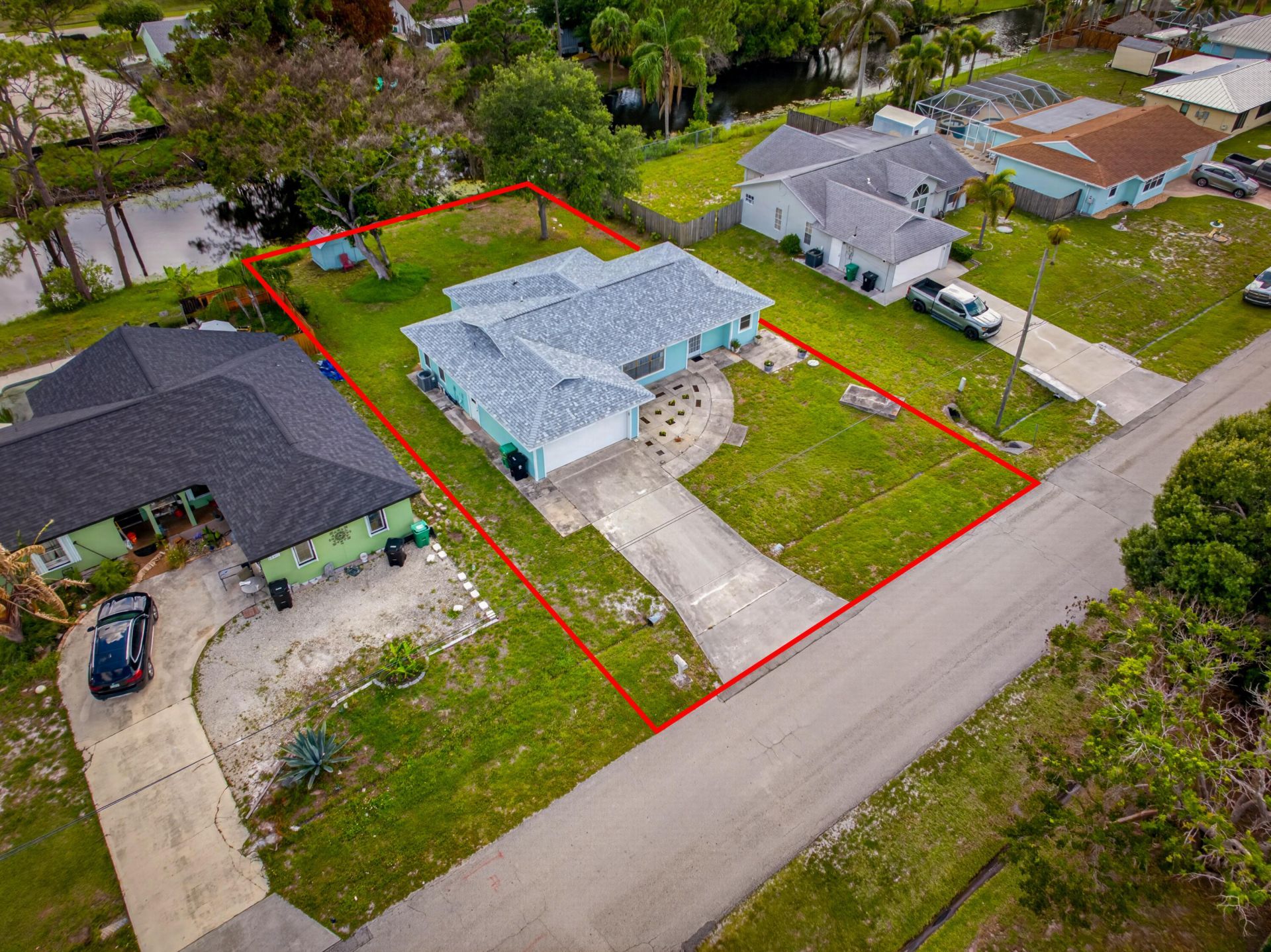 662 SE Essex Drive, Port Saint Lucie, FL 34984 Photo