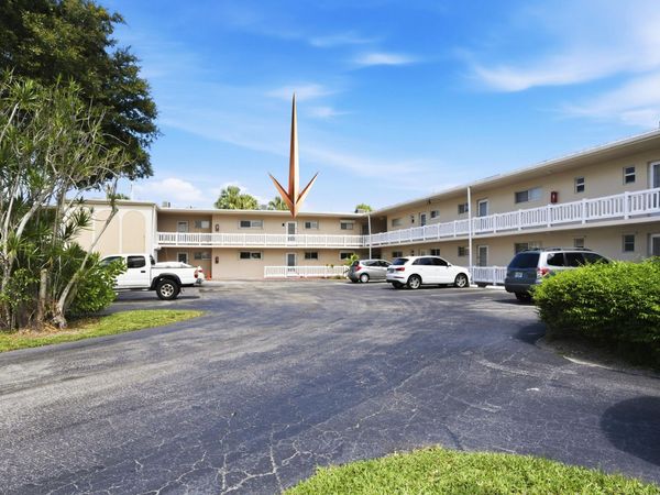 2534 Garden Drive S, Unit 203, Lake Worth, FL 33461
