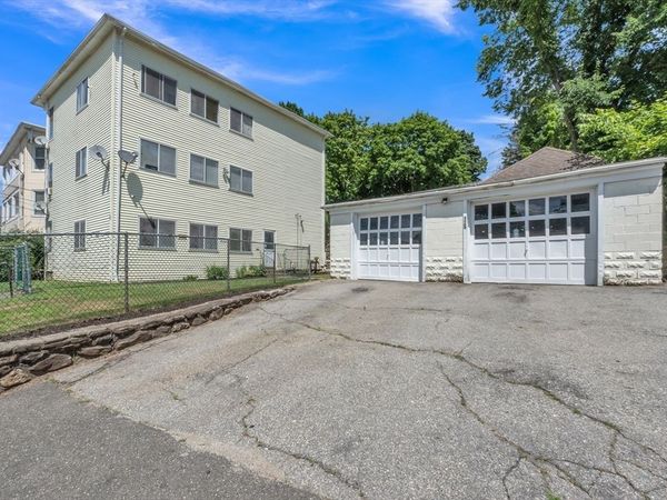 125 Cross St, Southbridge, MA 01550