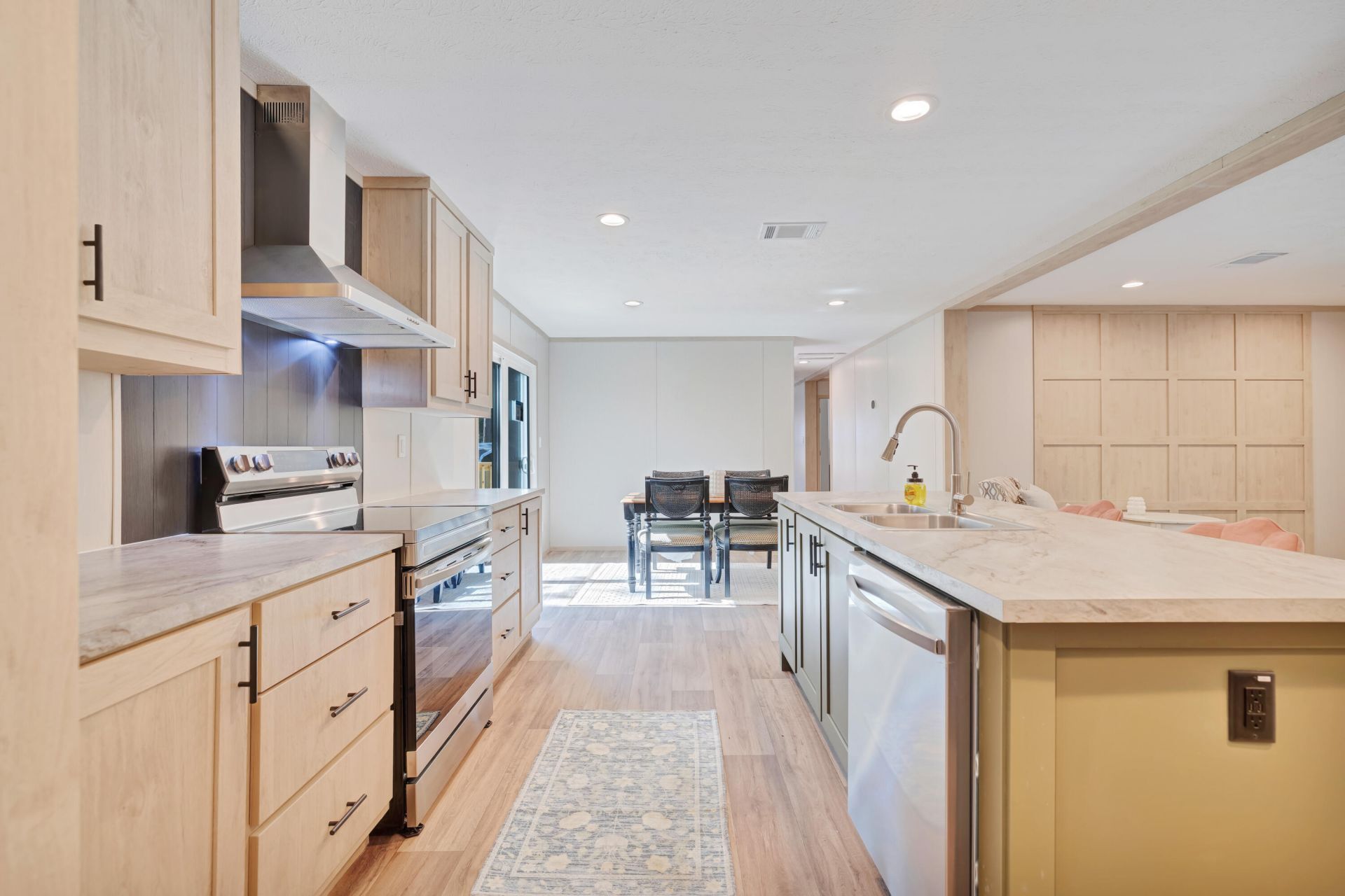 1044 Longpoint Road Photo 11