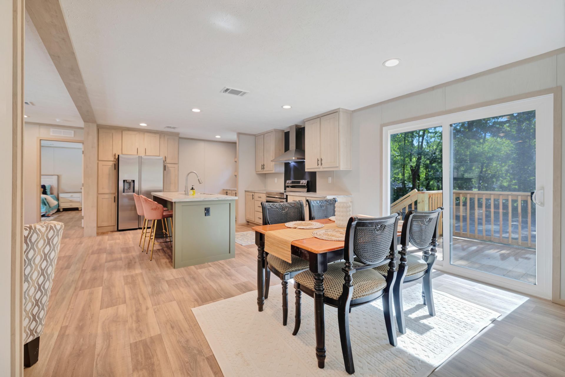 1044 Longpoint Road Photo 13