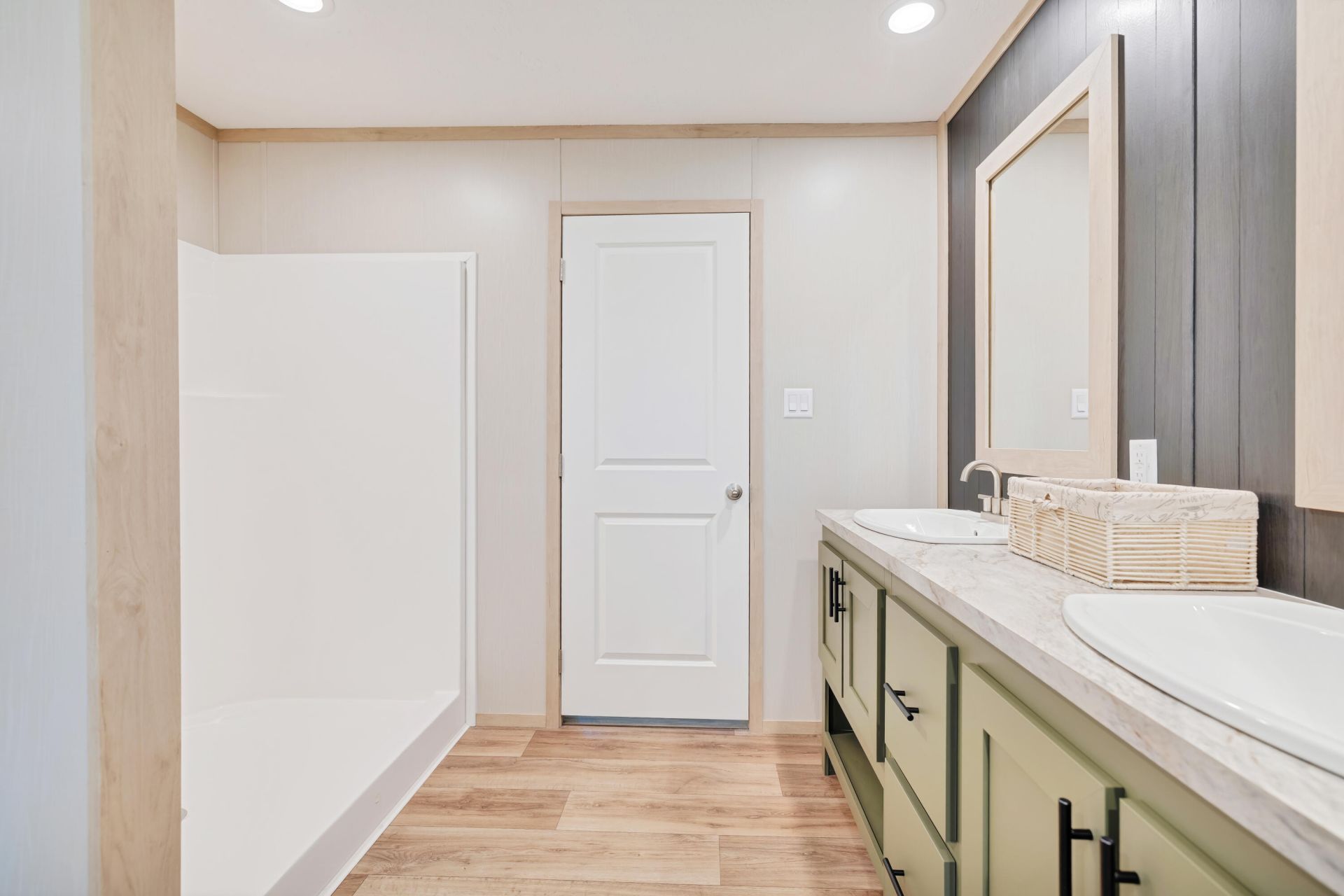 1044 Longpoint Road Photo 19