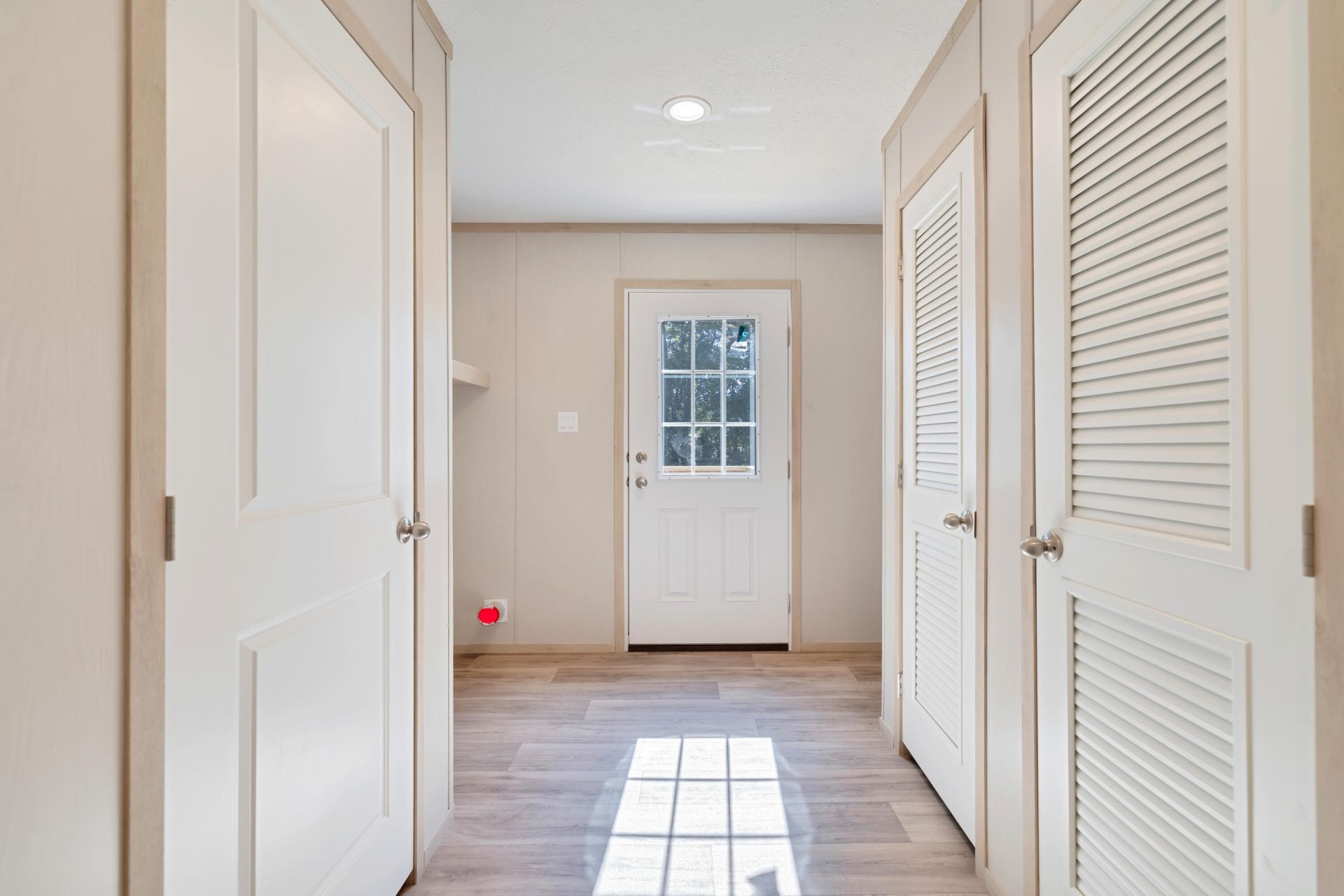 1044 Longpoint Road Photo 21