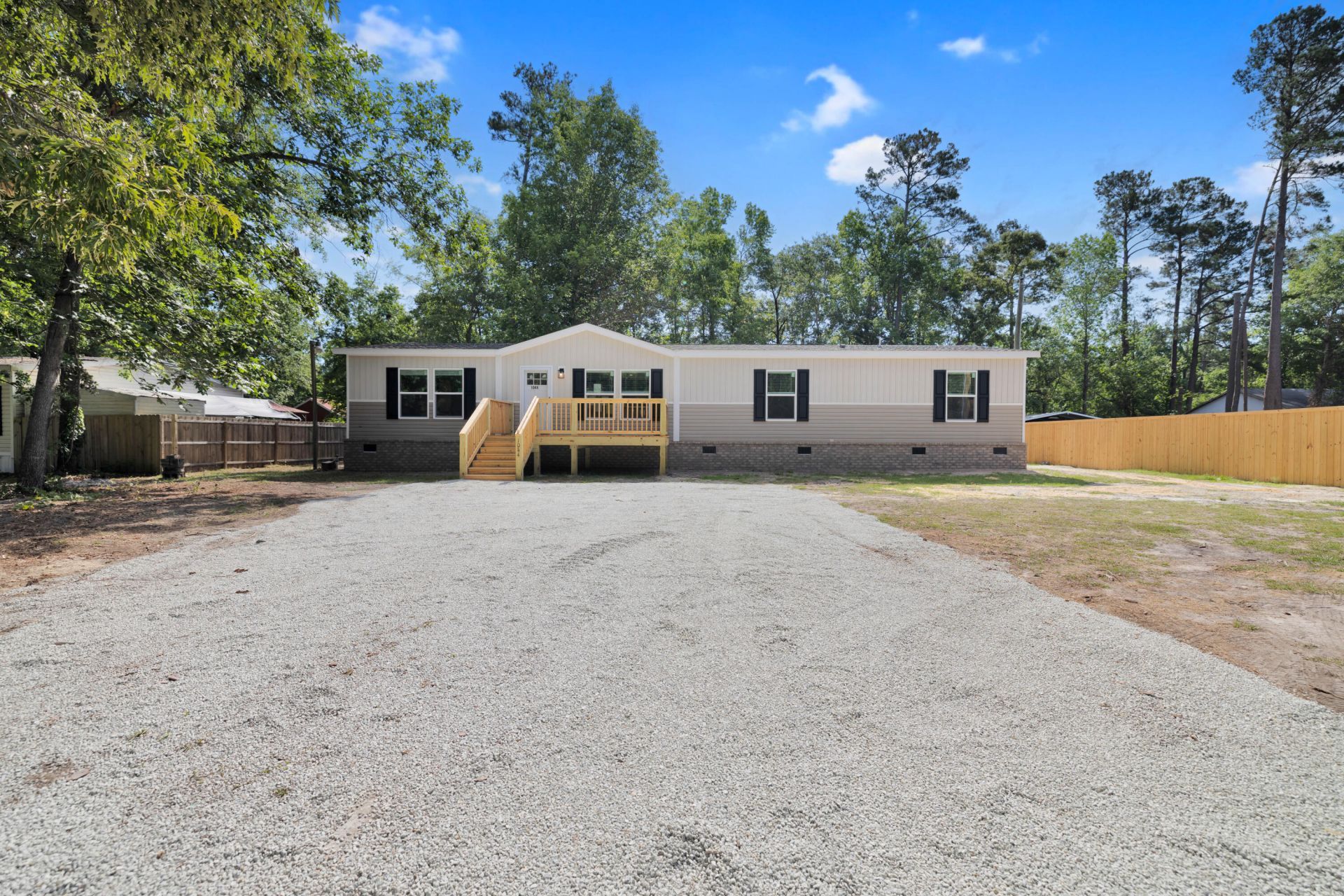 1044 Longpoint Road Photo 31