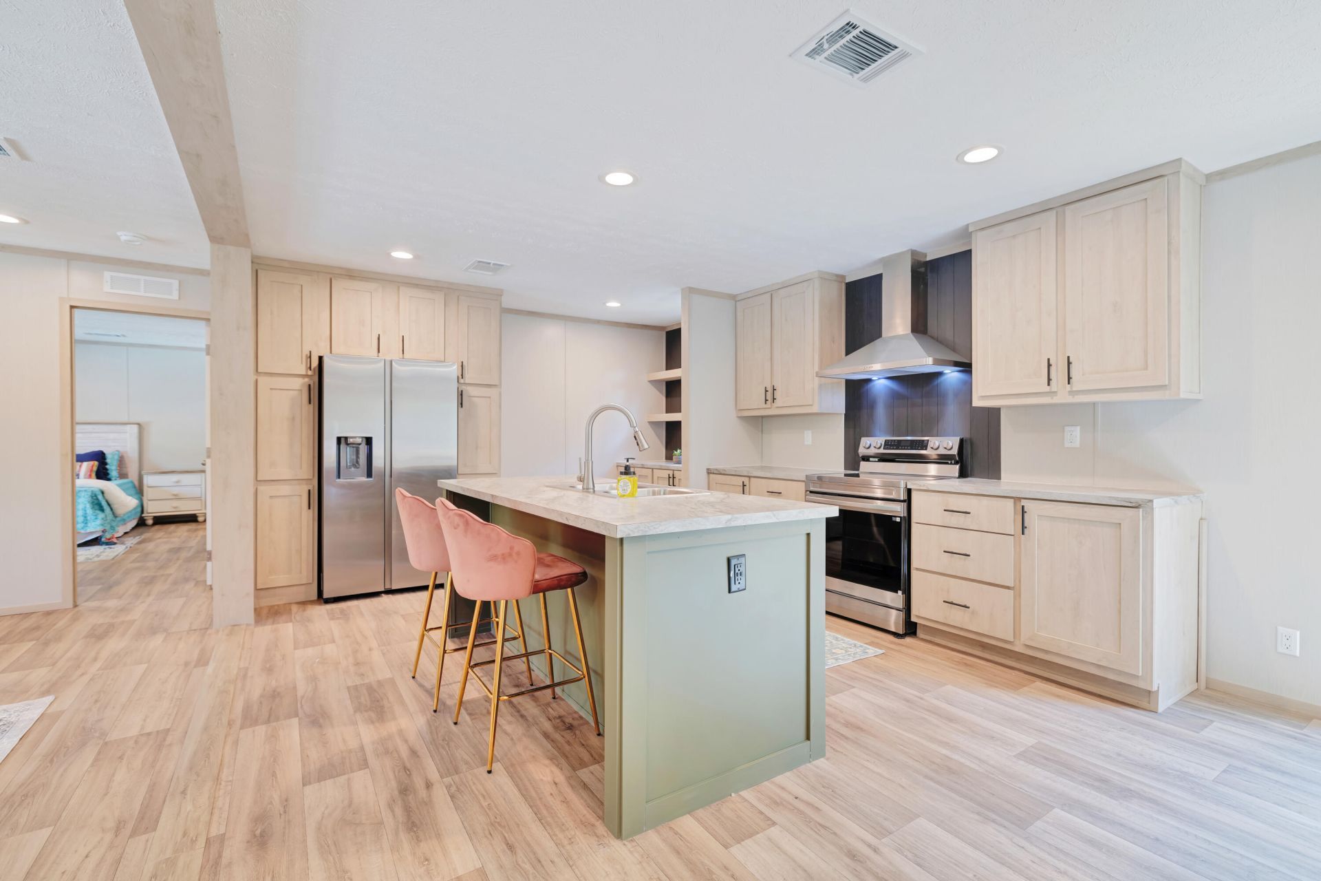 1044 Longpoint Road Photo 4