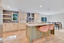 1044 Longpoint Road photo 4
