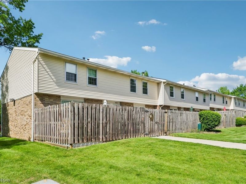 1860 Higby Drive, Unit B, Stow, OH 44224 Photo 33