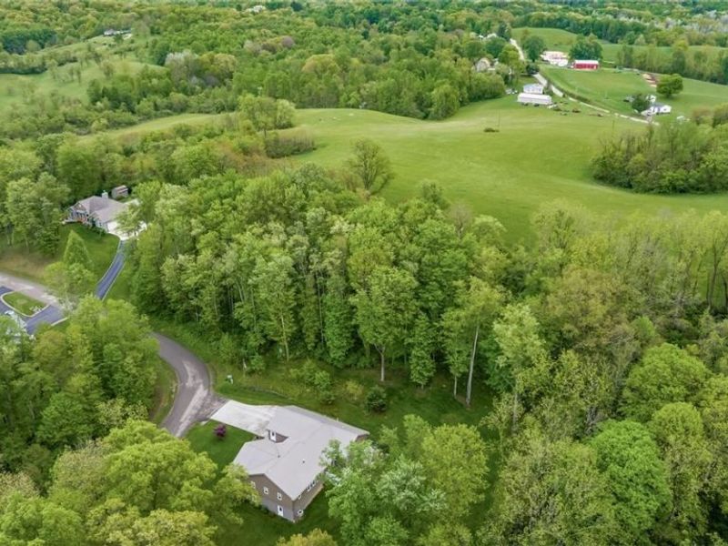 2950 Corbin Drive, Zanesville, OH 43701 Photo 3