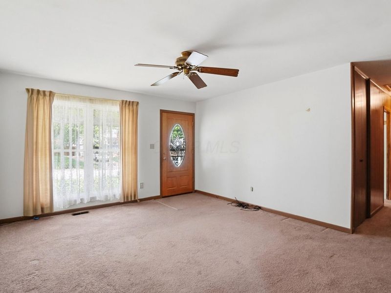 4681 Henley Avenue , Columbus, OH 43228 Photo 5