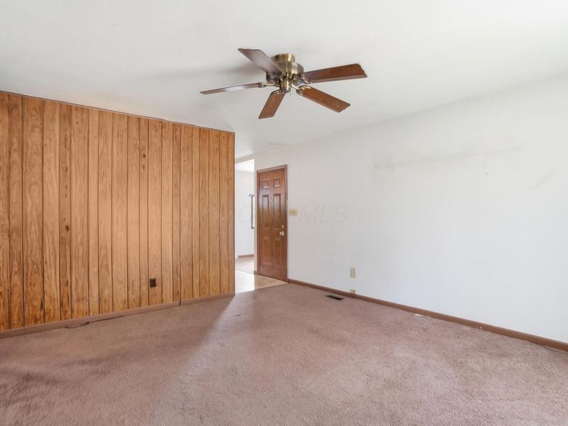 4681 Henley Avenue , Columbus, OH 43228 Photo 7