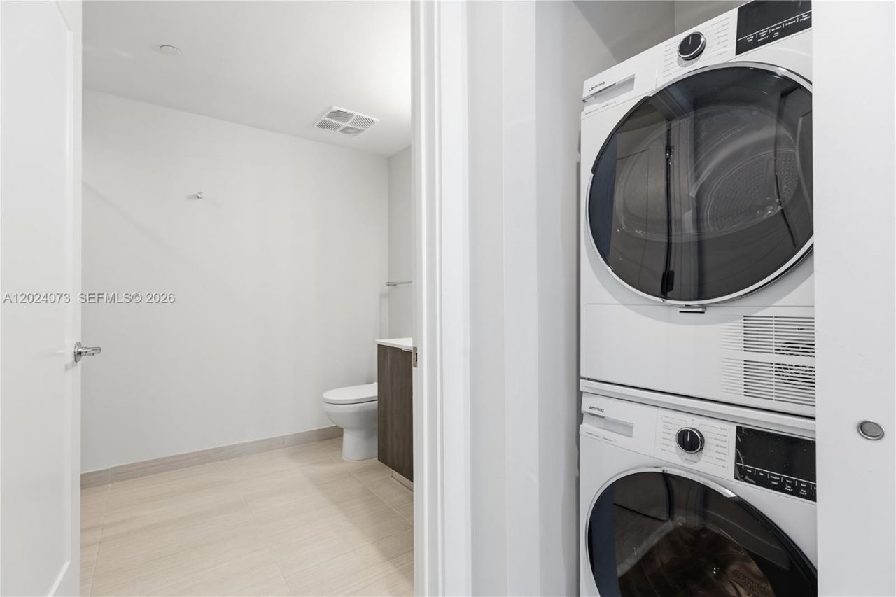 697 N Miami Ave, Unit 1810, Miami, FL 33136 Photo