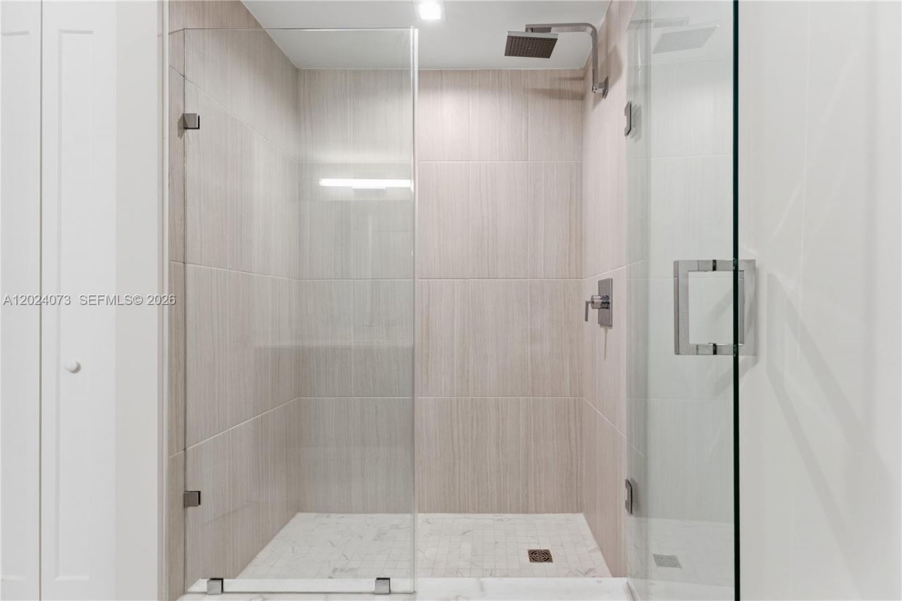 697 N Miami Ave, Unit 1810, Miami, FL 33136 Photo