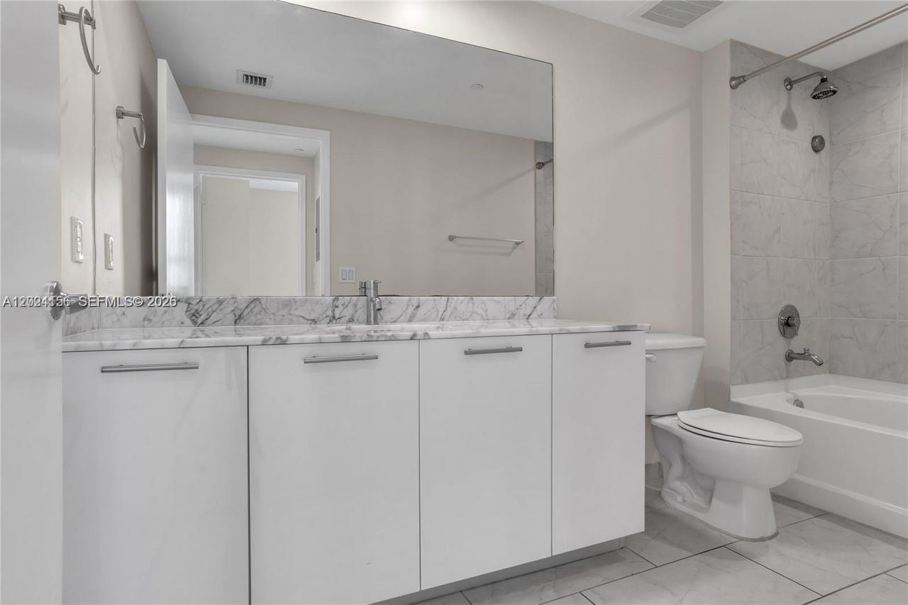 951 Brickell Ave , Unit 3107, Miami, FL 33131 Photo