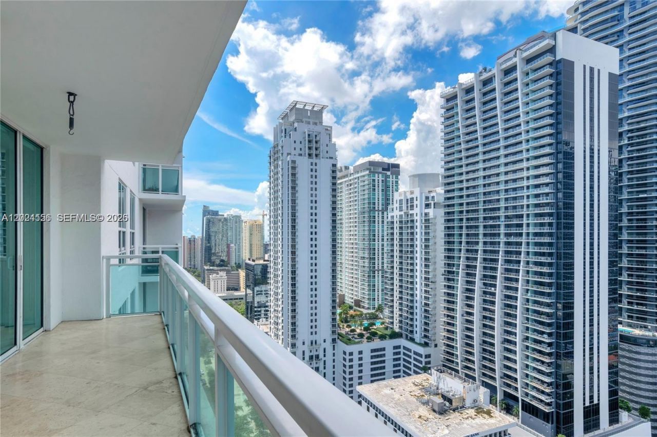 951 Brickell Ave , Unit 3107, Miami, FL 33131 Photo