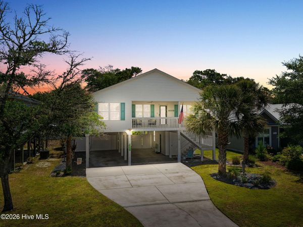 110 NE 17th Street , Oak Island, NC 28465