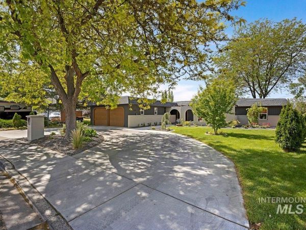 2174 Hillcrest Drive, Twin Falls, ID 83301