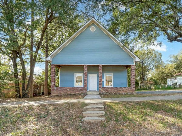 407 N 4Th St Street, De Queen, AR 71832