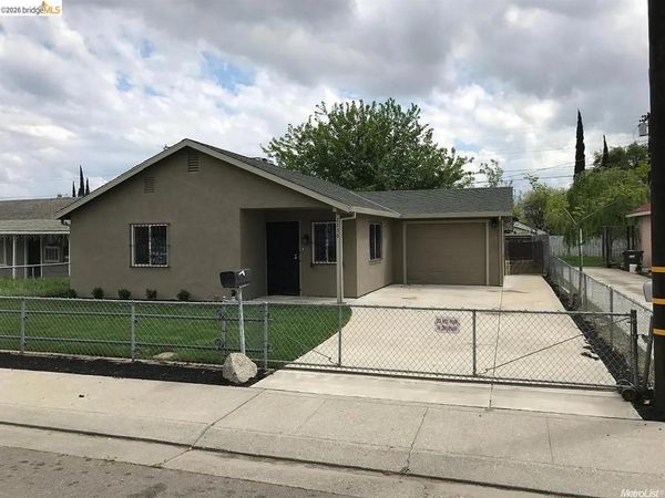 2236 E Stadium DR, Stockton, CA 95205