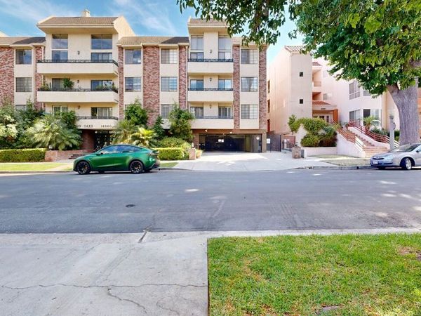 14569 Benefit Street, Unit 102, Sherman Oaks, CA 91403