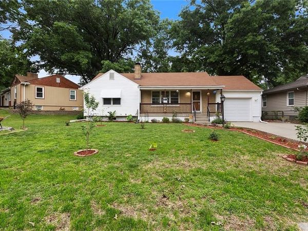 9712 E 34th Street, Independence, MO 64052