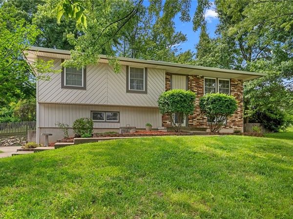 14396 GREENTREE Lane, Olathe, KS 66061