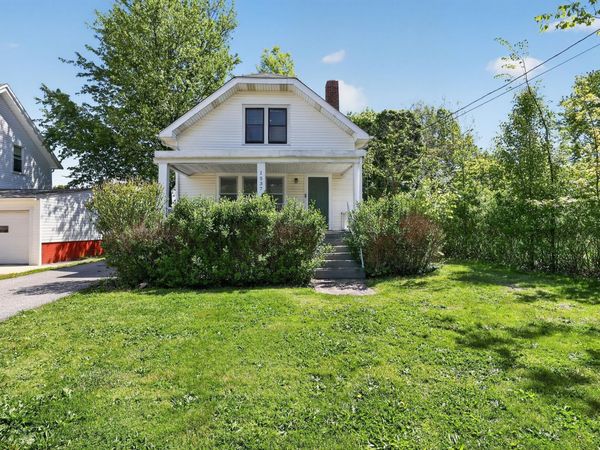 1537 E 214th Street , Euclid, OH 44117