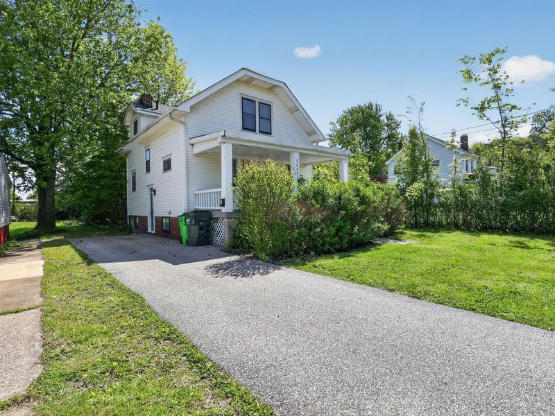 1537 E 214th Street , Euclid, OH 44117 Photo 2