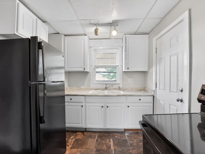 1537 E 214th Street , Euclid, OH 44117 Photo 7