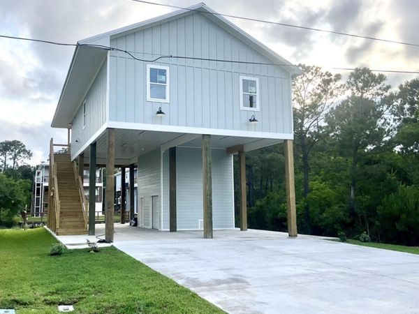 5025 Kansas Street, Bay Saint Louis, MS 39520