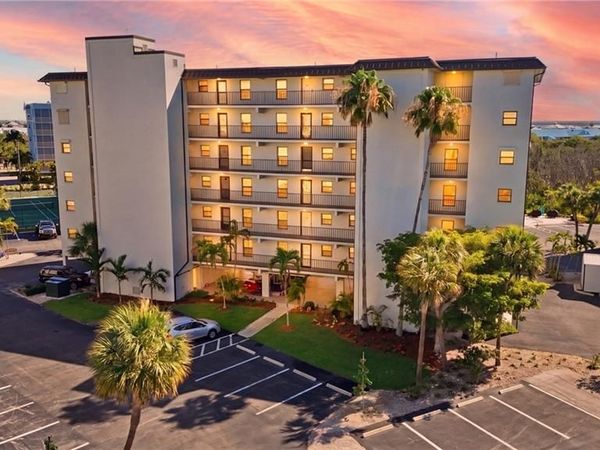 6893 Estero BLVD , Unit 423, FORT MYERS BEACH, FL 33931