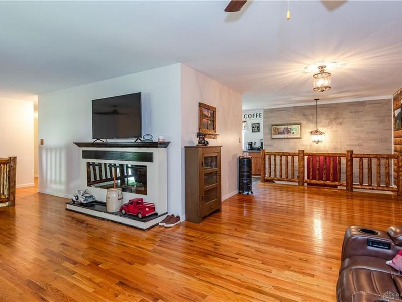 5798 Redbird Court, Riverside, OH 45431 Photo 13