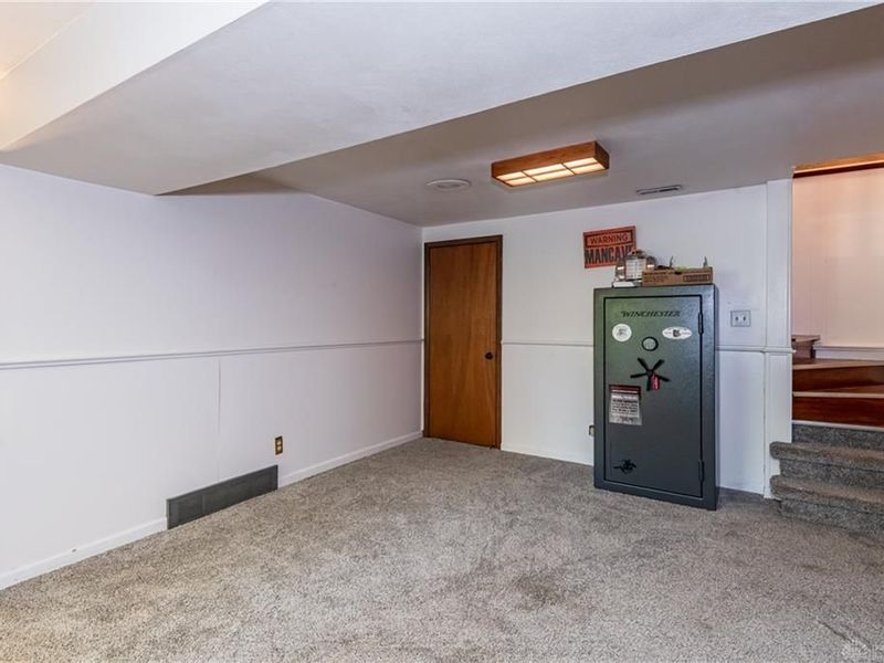 5798 Redbird Court, Riverside, OH 45431 Photo 32
