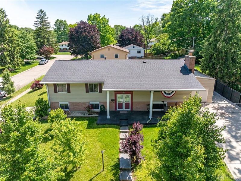 5798 Redbird Court, Riverside, OH 45431 Photo 5