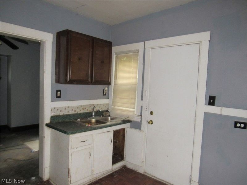 4149 E 139th Street, Cleveland, OH 44105 Photo 8