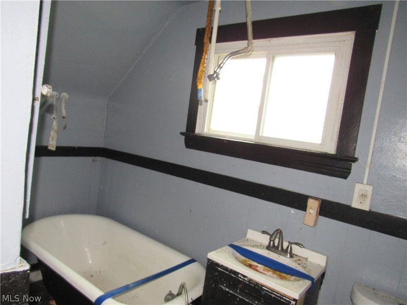 4149 E 139th Street, Cleveland, OH 44105 Photo 9