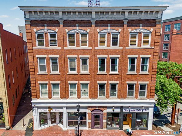 131 Washington, Unit 203, Norwalk, CT 06854
