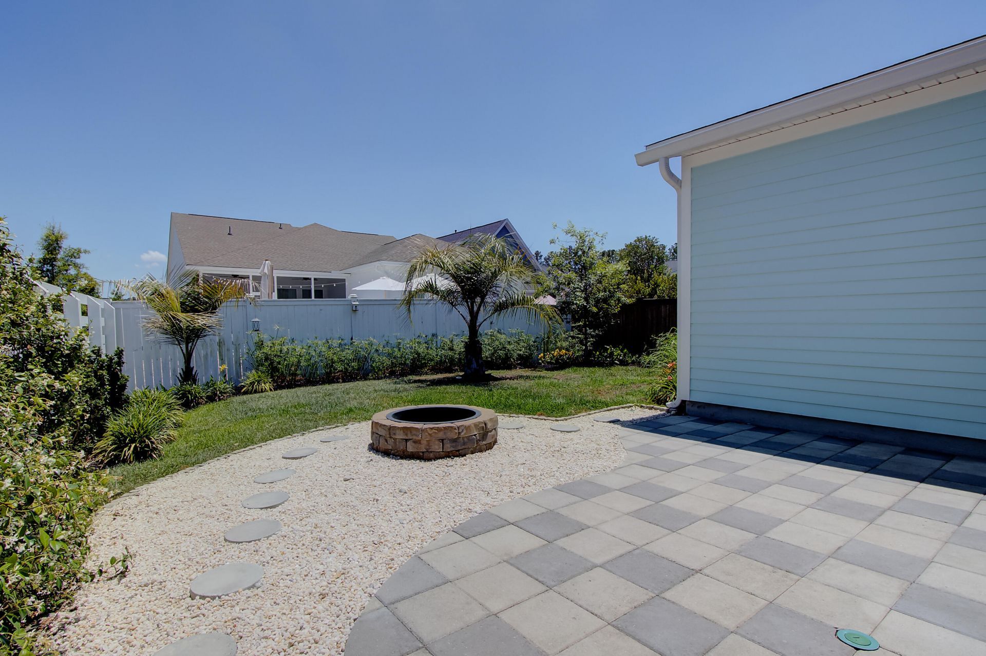 100 True Blue Loop Photo 18