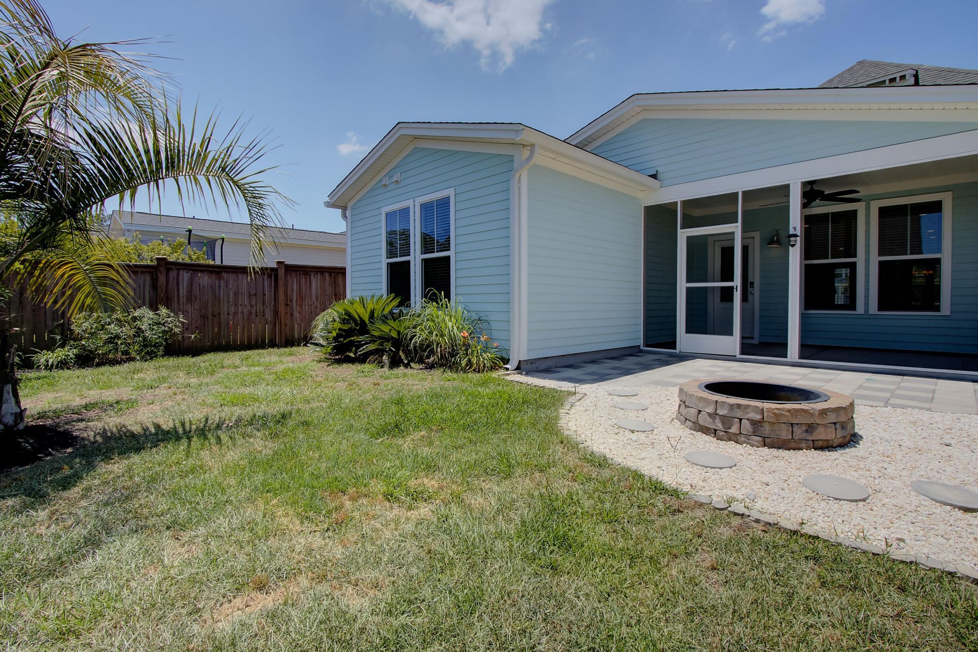 100 True Blue Loop Photo 25