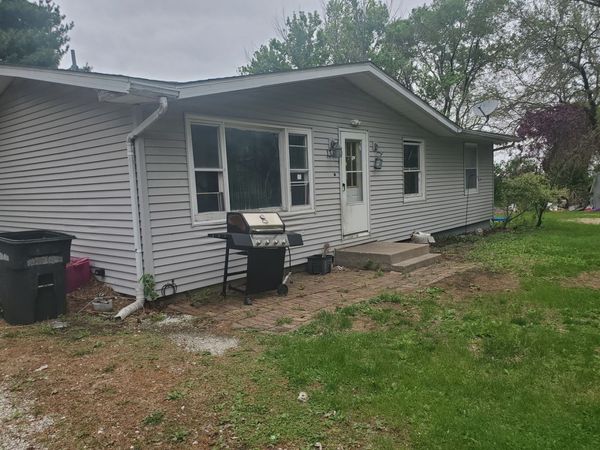 138 W 5th Avenue , Woodhull, IL 61490