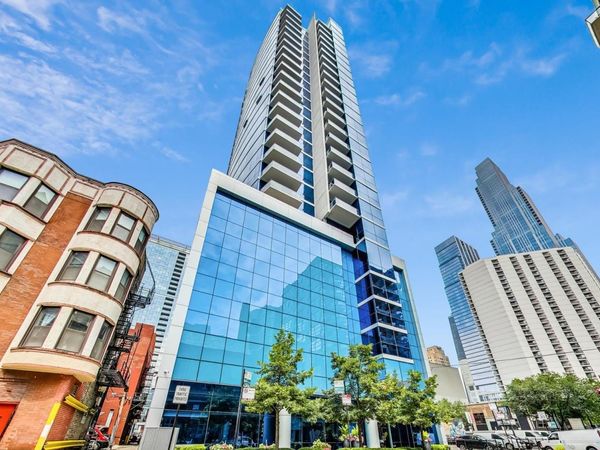 110 W SUPERIOR Street , Unit 2200, Chicago, IL 60654