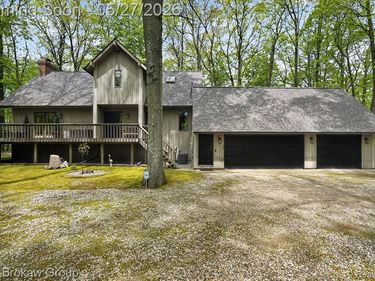2637 White Pine Drive, Addison Twp, MI 48370
