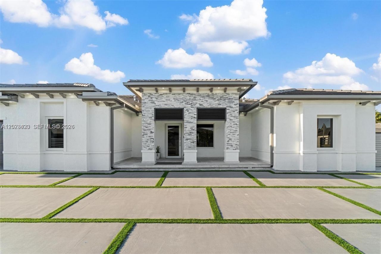 13305 SW 190th Ter , Unit 13305, Miami, FL 33177 Photo
