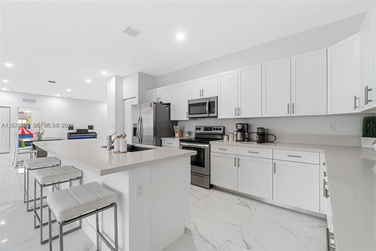 13305 SW 190th Ter , Unit 13305, Miami, FL 33177 Photo