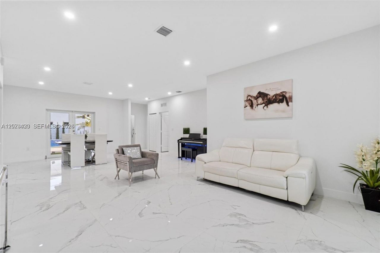 13305 SW 190th Ter , Unit 13305, Miami, FL 33177 Photo