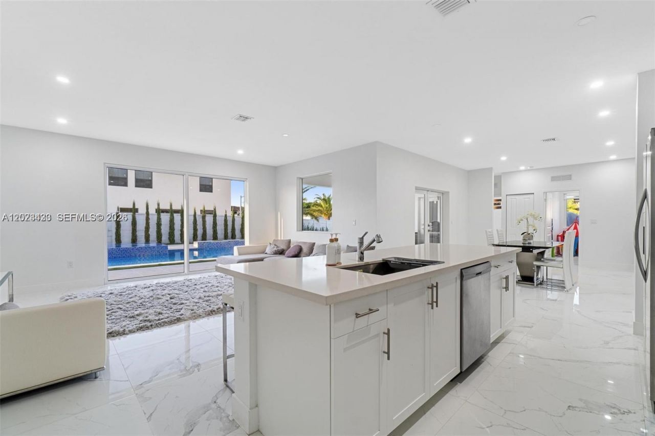 13305 SW 190th Ter , Unit 13305, Miami, FL 33177 Photo