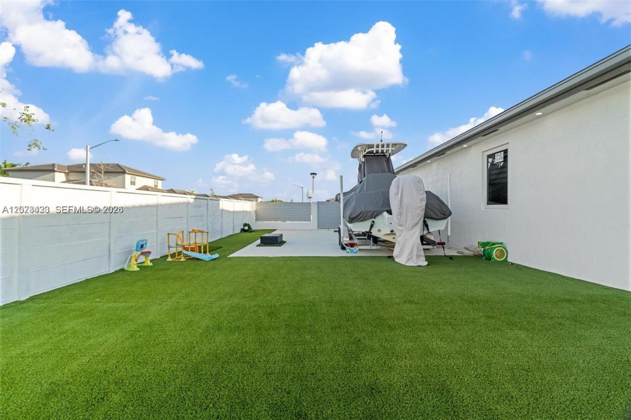 13305 SW 190th Ter , Unit 13305, Miami, FL 33177 Photo