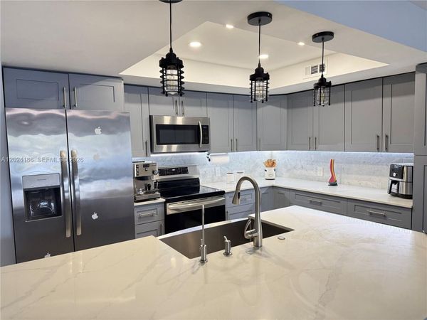 11228 NW 14th Ct , Unit 11228, Pembroke Pines, FL 33026